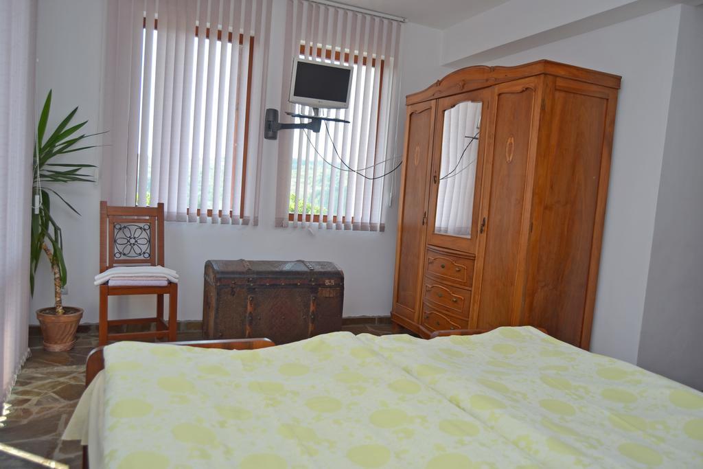 ארבאנאסי Guest House Diabora מראה חיצוני תמונה