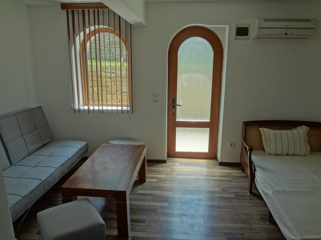 ארבאנאסי Guest House Diabora מראה חיצוני תמונה