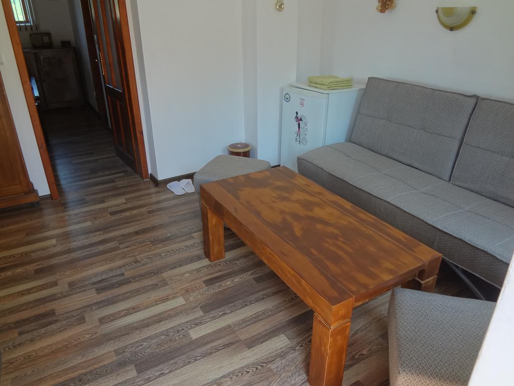 ארבאנאסי Guest House Diabora מראה חיצוני תמונה
