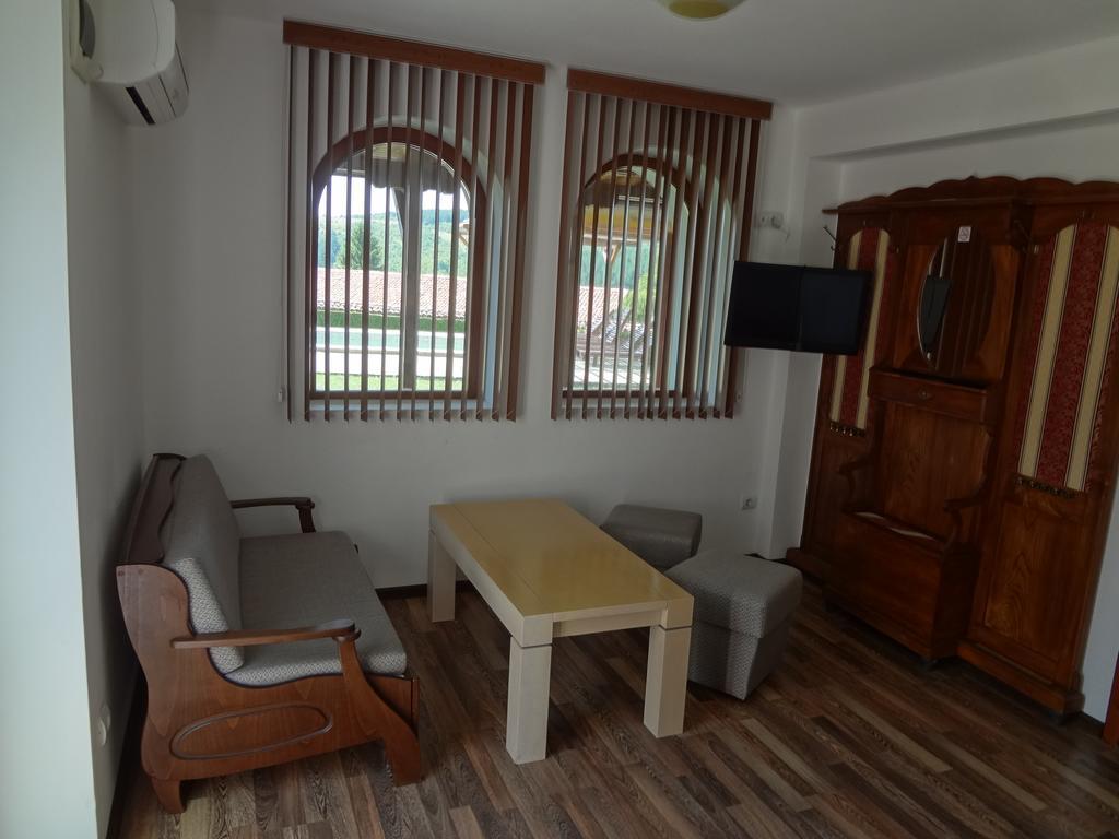 ארבאנאסי Guest House Diabora מראה חיצוני תמונה