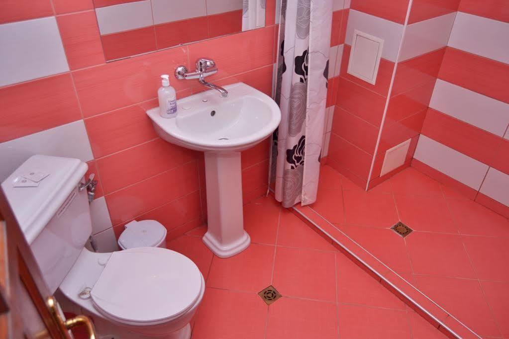 ארבאנאסי Guest House Diabora מראה חיצוני תמונה